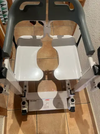 Silla transferencia Apex con inodoro