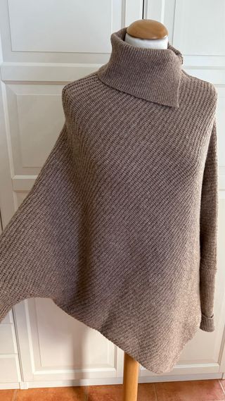 Jersey cuello alto marrón talla única