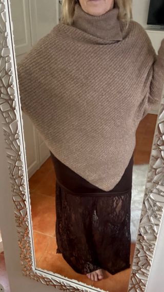 Jersey cuello alto marrón talla única