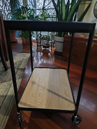 Camarera Jysk Negra y Madera