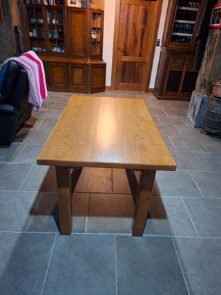 Mesa de comedor de roble