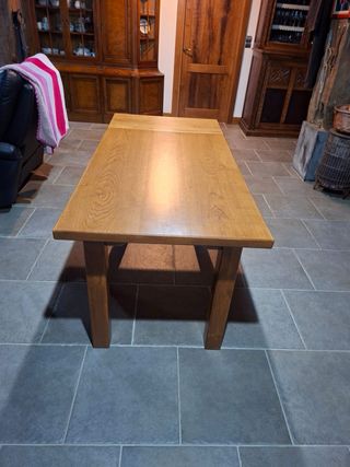 Mesa de comedor de roble