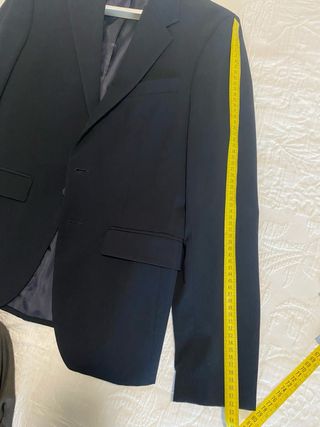 Traje Zara azul marino