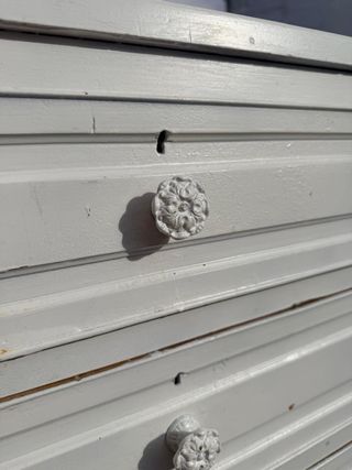 Cajonera vintage blanca de madera