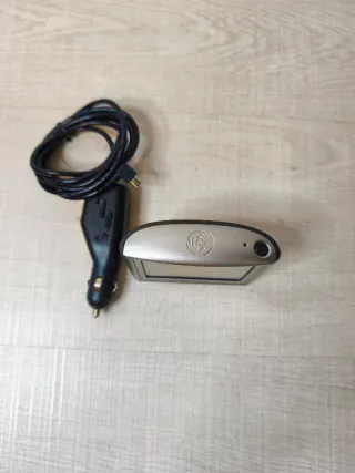 GPS TomTom con cargador de coche
