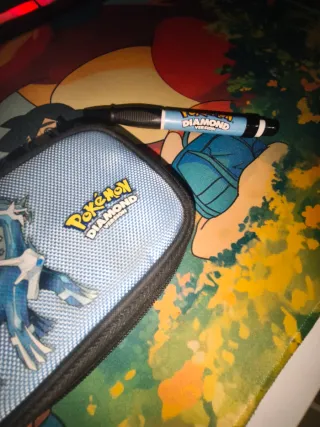 Funda Nintendo DS Pokémon Perla + Lápiz