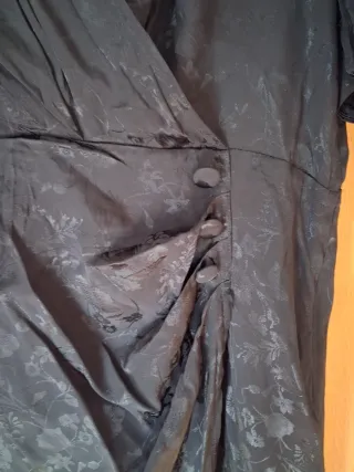 Vestido negro jacquard cruzado