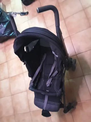 Silla de paseo negra De la marca chico