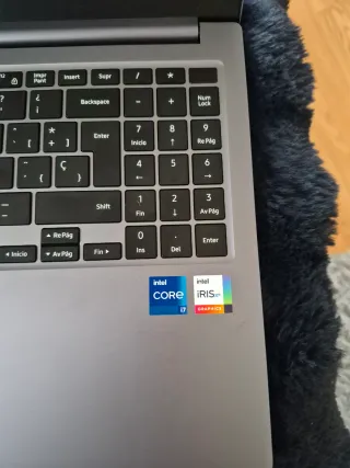 Portátil Samsung Galaxy Book 4 Intel Core i7