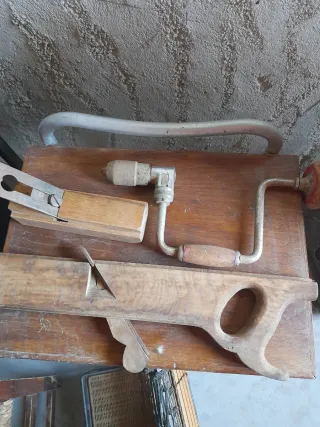 Herramientas de carpintería antiguas