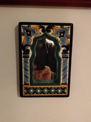 Espejo decorativo de cerámica