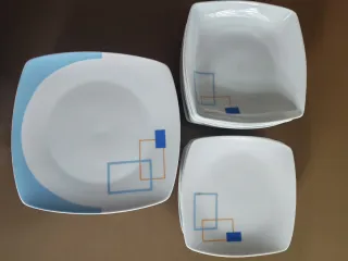 Vajilla porcelana azul y blanca