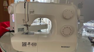 Máquina de coser SilverCrest