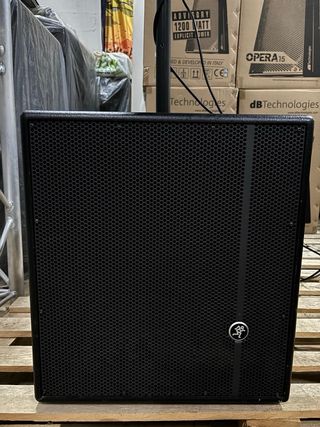 Subgrave Mackie Negro