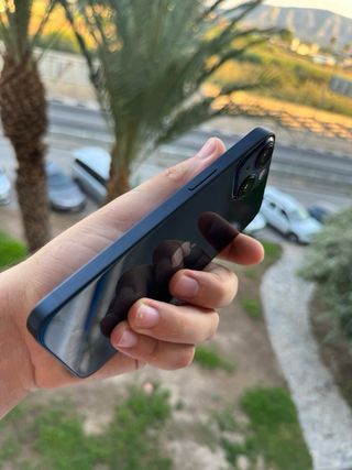 iPhone 14 - 100% Batería