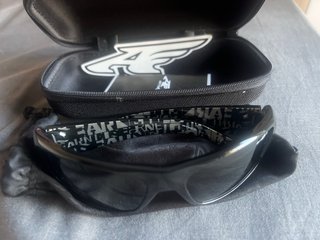 Gafas de sol Arnette Hot Shot AN4182 Negras/Grises