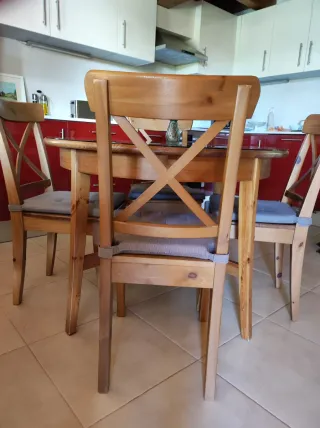 Mesa redonda pino cristal + 4 sillas