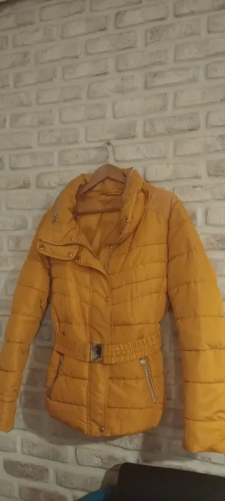 Cazadora mujer amarilla