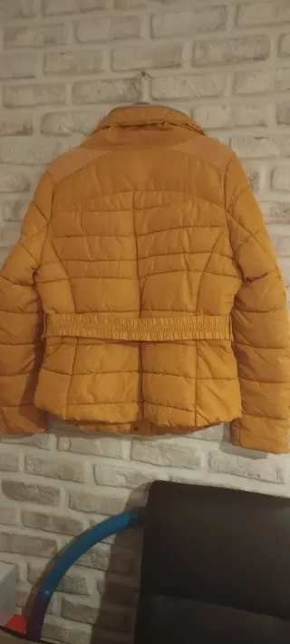 Cazadora mujer amarilla