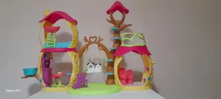 Casa Enchantimals con 3 muñecas
