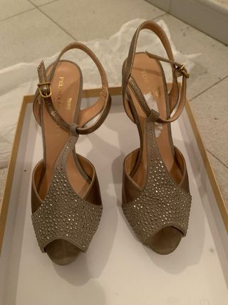 Sandalias Pedro Miralles Beige y Dorado