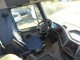 Volvo FM 300-CAMIONES GANCHO PORTACONTENEDOR