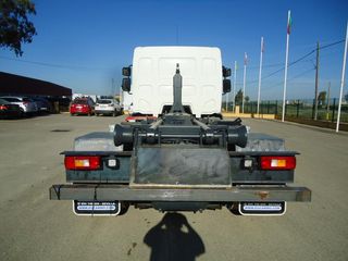 DAF LF 45 220-CAMIONES GANCHO PORTACONTENEDOR