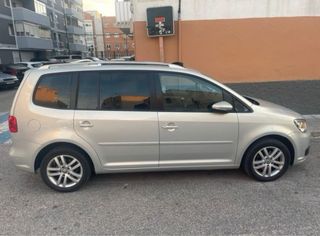 Volkswagen Touran 2012