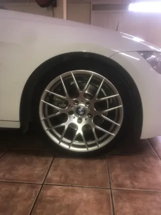 Llantas Avantgarde 18 BMW con neumáticos nuevos