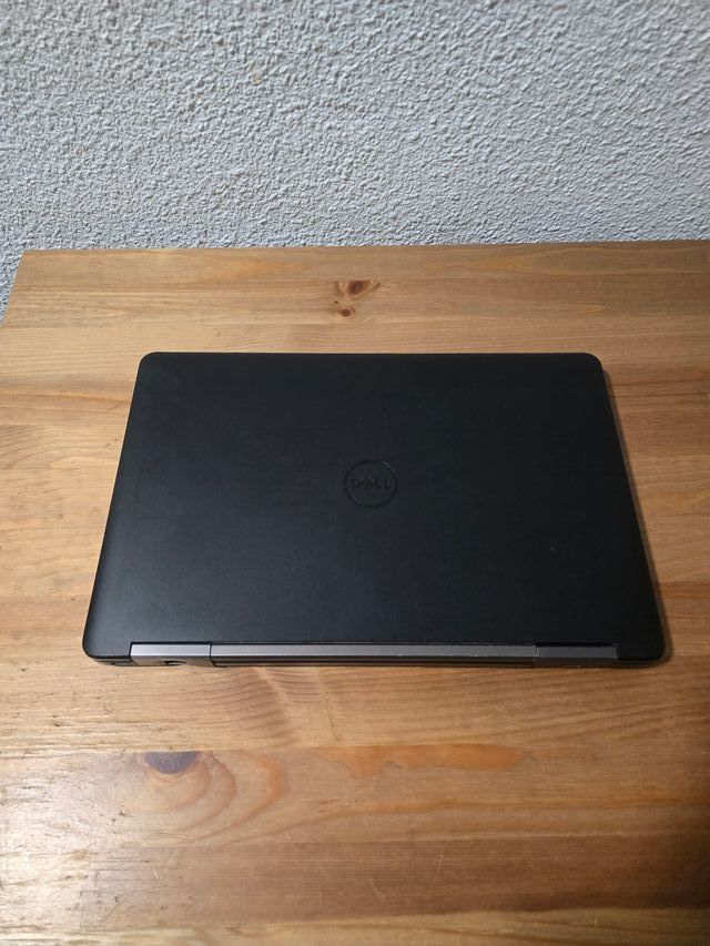 Dell E5540 | 8GB RAM | 128GB SSD | 6 Mesi di Garanzia