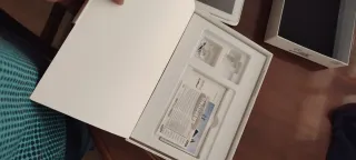 Tablet Samsung Plata/Blanca