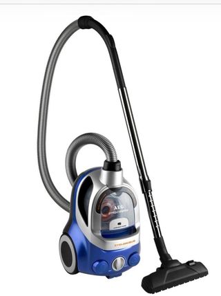 Aspiradora AEG Cyclonic Ergoeasy Compacta