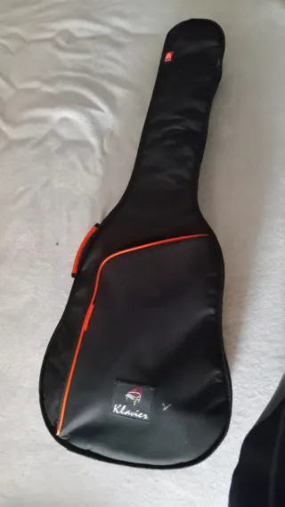 Guitarra Clásica Admira Alba + Funda