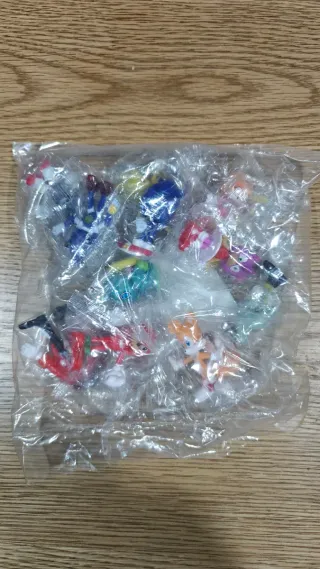 Lote de figuras y peluches, (ENVIO GRATIS)