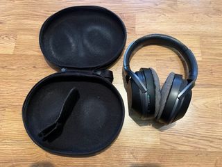 Auriculares Sony Negros y Marrones (WH-1000XM2)