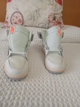 Nike Air Jordan 1 x Off-White NRG