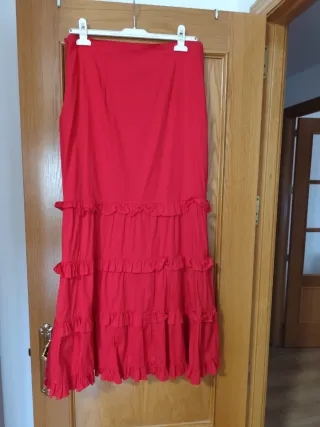 Conjunto falda pedrería manga codo