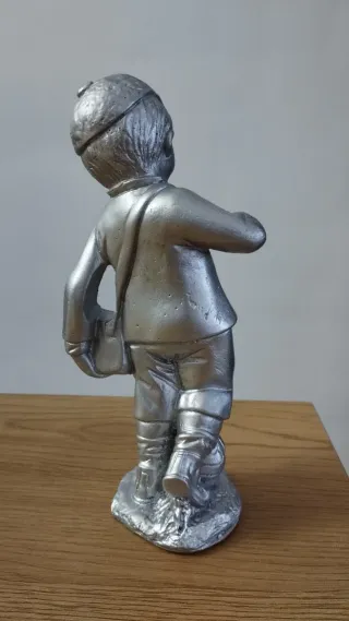 Figura niño futbolista