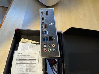 Scheda madre ROG Strix Z490-H Gaming + Intel i7