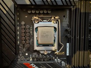 Scheda madre ROG Strix Z490-H Gaming + Intel i7