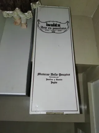 Muñeca de porcelana antigua