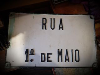 Antiguo cartel de calle Primero de Mayo