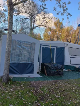 Caravana KNAUS Azur 465