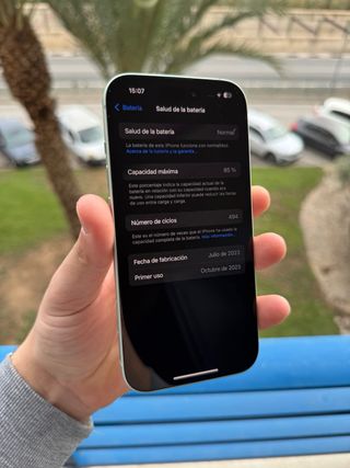 iPhone 15 Pro Max - 85% Batería