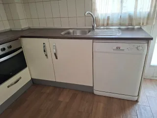 Conjunto Cocina Muebles y Electrodomésticos. URGE