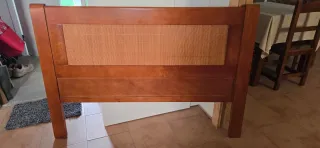 Cabecero de madera y bambú