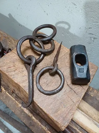 Antiguos Amarraburros y porilla cantero