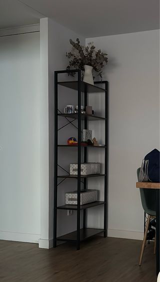 Estantería Industrial Negra y Marrón