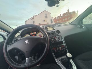 Peugeot 308 2011