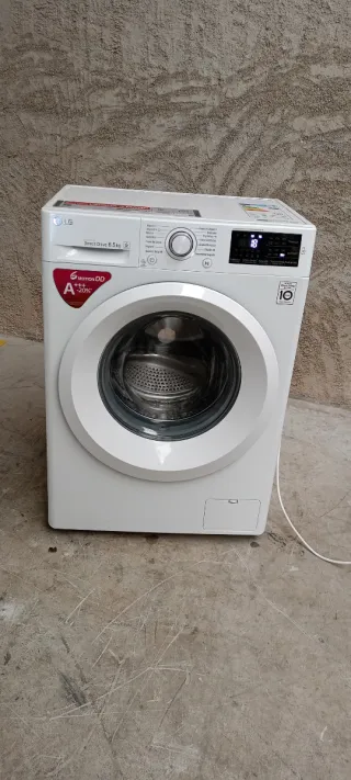 Lavadora LG 6.5 kg semi nueva